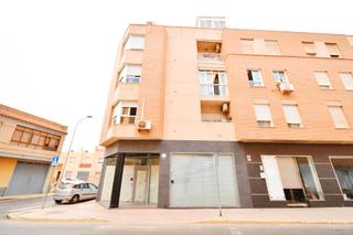 Geschäftsraum in Plaza de la Luz. Local en zona estratégica