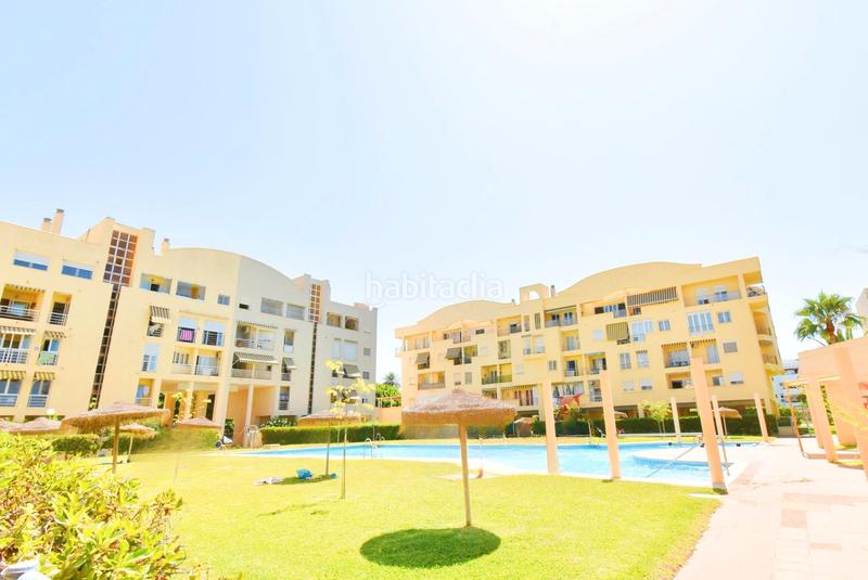 Foto f6c4ef8c-5ae2-4be1-81ca-61b485aa6d9c. Flat with pool in Almerimar Ejido (El)
