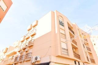 Pis  Calle pravia 5. Piso al lado del auditorio! oportunidad !