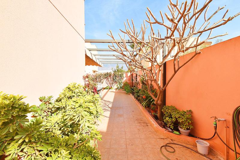 Foto cb2d0abe-55aa-43a3-ba3a-d876dbe991a9. Chalet avec parking dans Santo Domingo Ejido (El)