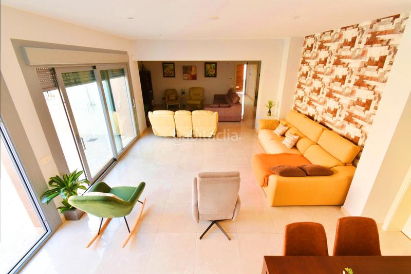 Foto 9e0d51e5-f47d-4346-b8a8-4541422a3cd1. Chalet  con piscina en la mojonera en Mojonera (La)