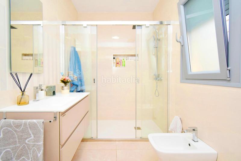 Foto ee0debf3-5095-44a5-a778-c6a6a1ff2b85. Chalet  con piscina en la mojonera en Mojonera (La)