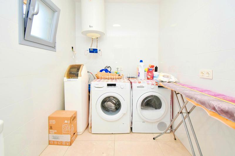 Foto ad210009-16be-43fd-b6e6-cbfec10632f1. Chalet  con piscina en la mojonera en Plaza de la Luz Ejido (El)