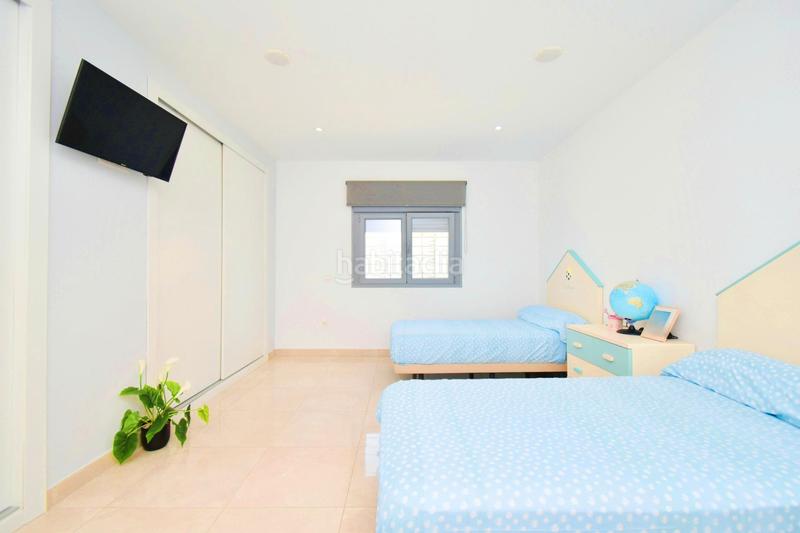 Foto bbef3d1e-ea51-4a6e-9463-7ec8d1f55553. Chalet  con piscina en la mojonera en Plaza de la Luz Ejido (El)