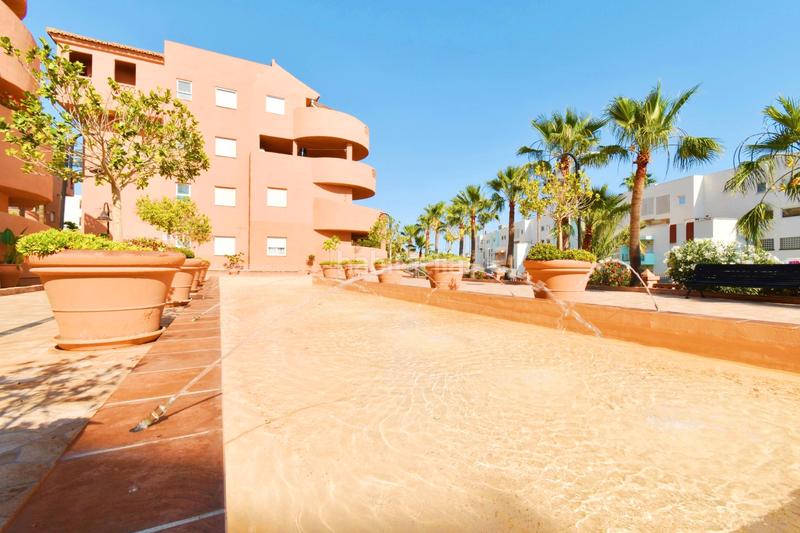 Foto f4e9db77-1cb5-46b4-8a89-783f508a9dae. Piso bajo en villas de Almerimar en Almerimar Ejido (El)