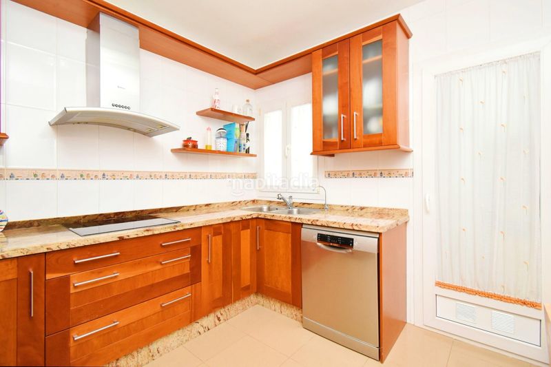 Foto 4f272a98-962d-451e-b1aa-c6437d73d5a8. Pis amb aparcament a Pabellón - Estación - El Corte Inglés Ejido (El)