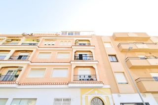 Pis  Calle juan de herrera 60. Piso en zona torrelaguna, 4 dormitorios, garaje y trastero !!!