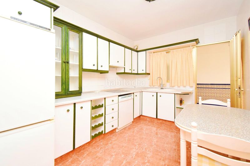 Foto 0da53e06-bc6e-4674-8395-96e9601b4b6d. Casa amb aparcament a Ejido centro Ejido (El)
