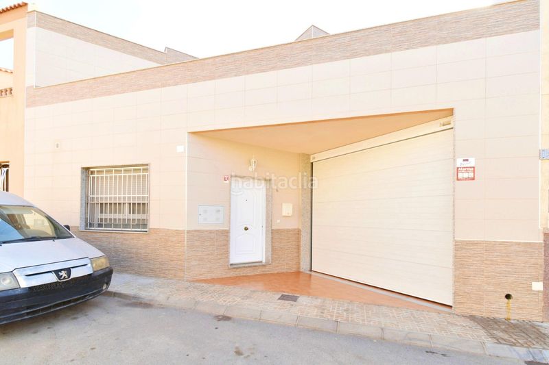 Foto dbd23fab-38a0-465e-bb70-2b25f2ff117c. Casa amb aparcament a Matagorda Ejido (El)