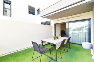 Piso en Almerimar. Bajo de 3 dormitorios, reformado y de obra nueva con garaje!!!