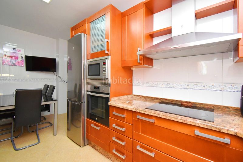 Foto e6f3a228-4c13-4a93-921d-dacbdd97f12c. Casa amb aparcament a Ejido Norte Ejido (El)