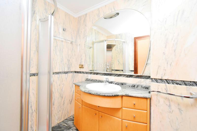 Foto 2dee186c-d878-42d2-8d1c-04bf0d31a015. Casa con parcheggio in Adra