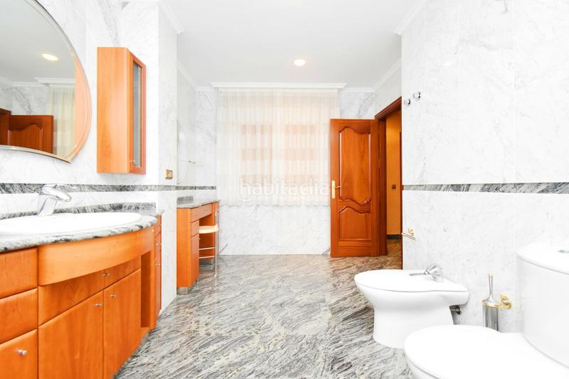 Foto 326de9ba-a09e-41a5-9248-f8e91a9a2131. Casa con parcheggio in Adra