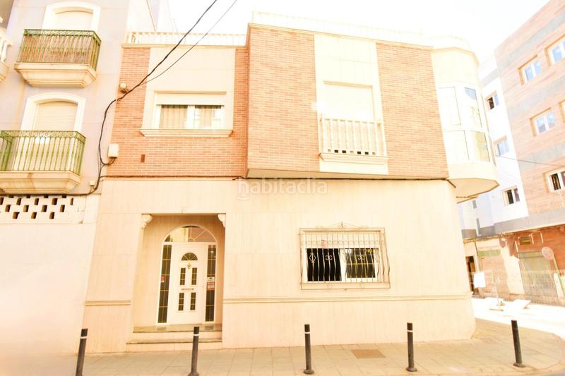 Foto 5bb37f8e-a162-4b16-9015-ca41a0c12587. Casa con parcheggio in Adra