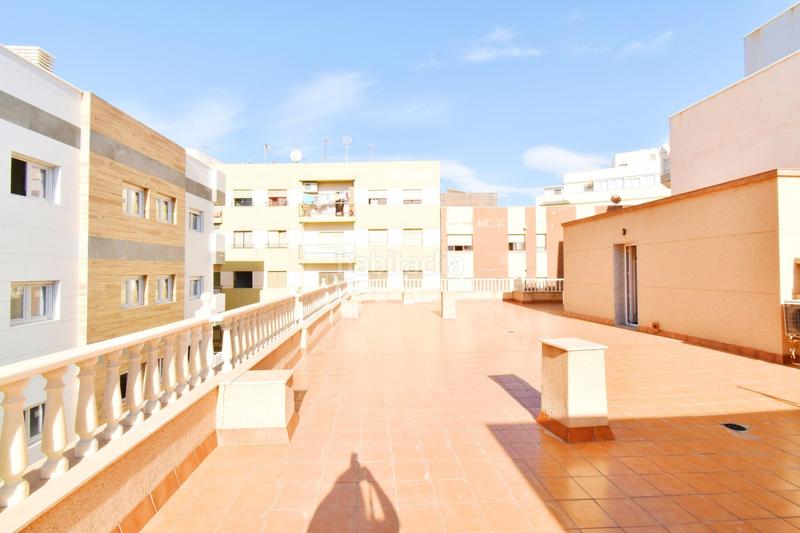 Foto b25099c5-aba9-4197-855d-8e99d6576c24. Casa con parcheggio in Adra