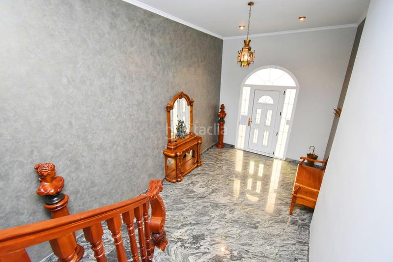 Foto c2cc9e1e-67d6-4bb0-930f-bc866747f6a3. Casa con parcheggio in Adra