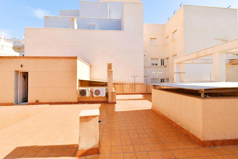 Foto d4183240-2971-426b-899e-ca32b68ec647. Casa con parcheggio in Adra