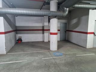 Aparcament de moto a Ejido centro. Se vende 1 o 2 plazas de garaje en la plaza mayor