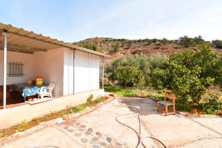 Masia a Canjáyar. Terreno con construcción en canjáyar!