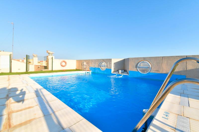 Foto cf03a982-79ba-46e6-bde4-b819dcedf26f. Piso  en el puerto de Almerimar con increíbles vistas! en Ejido (El)