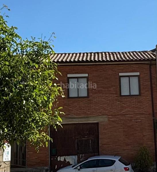 Foto 0622d28c-79ec-40b3-a708-0210b3bee975. Casa amb calefacció aparcament a Fuente Encalada