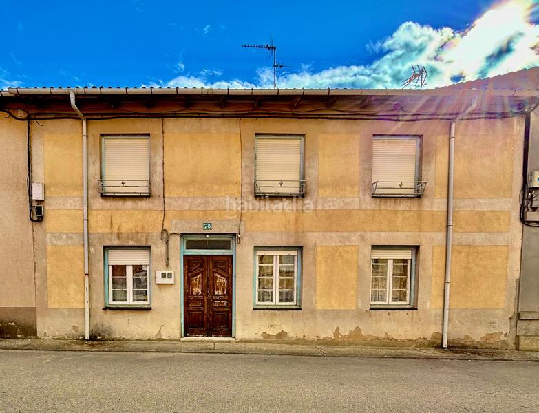 Foto cd8035c5-0710-4aa3-ba39-4ab954874ee3. Casa a calle independencia 17a a Bustillo del Páramo