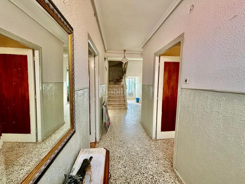 Foto d2b8983f-241b-46c3-847d-119d577490e3. Casa a calle independencia 17a a Bustillo del Páramo