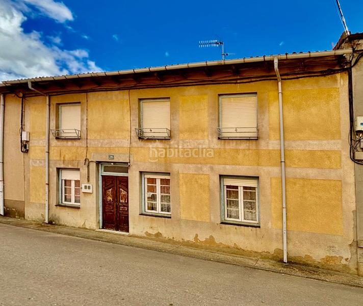 Foto fec7d4ce-b83c-4d7c-9c02-07e256443bea. Casa a calle independencia 17a a Bustillo del Páramo