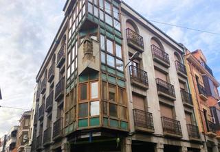 Appartement à Calle padre miguélez 49. Vivienda en pleno centro de la bañeza