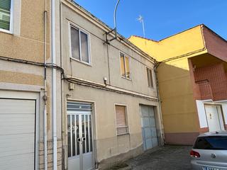 Maison à Bañeza (La). Casa con  jardin y garaje la bañeza