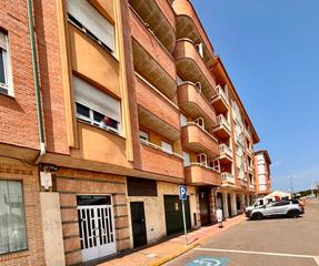 Appartement à Calle francisco de quevedo 79. Vivienda garaje y trastero