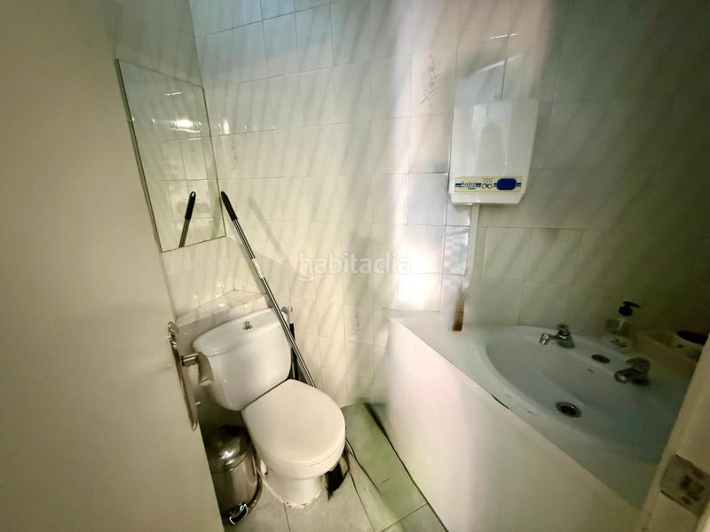 Foto cbfbc749-6a83-4fdf-9145-4461ceeee895. Local comercial amb calefacció a Bañeza (La)