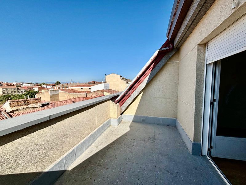 Foto aee5090d-117b-4d68-9a3c-63a182eeee3b. Ático atico centrico en Bañeza (La)