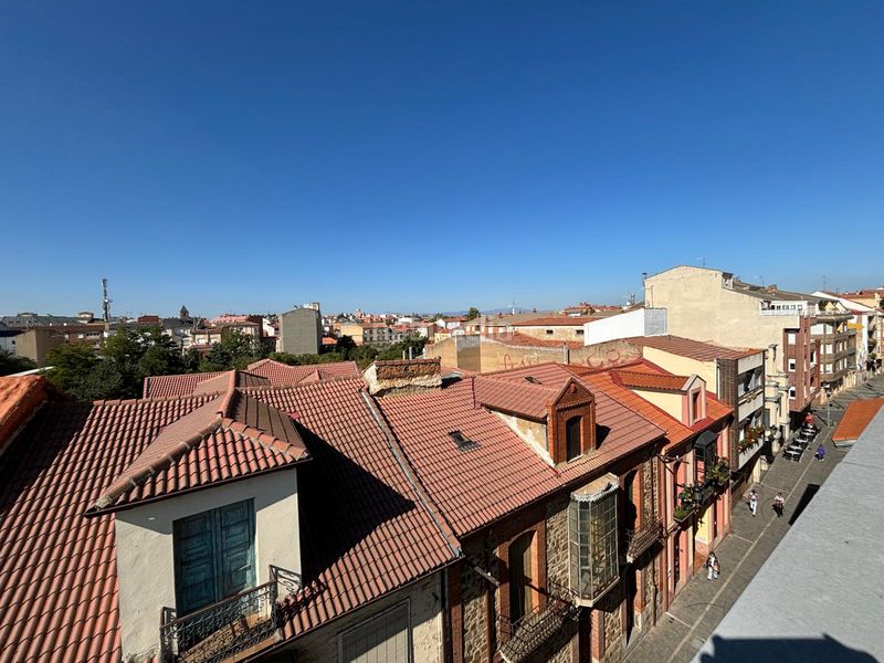 Foto e5b9f616-85fb-4ae8-80ae-5655be6f1c7a. Ático atico centrico en Bañeza (La)