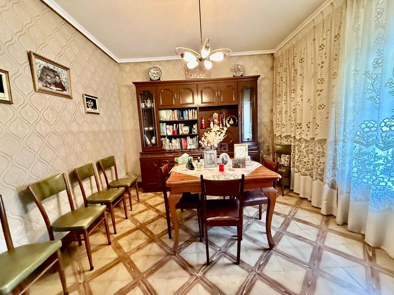 Foto f3d567d9-f43d-490b-87ea-48d3023f2def. Casa a Villamontán de la Valduerna