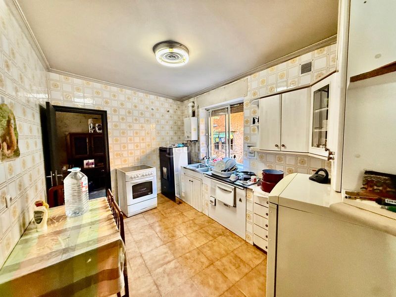 Foto db0aa750-a89c-4563-8206-89305656ea01. Casa a calle la borra 16 a Castrocontrigo