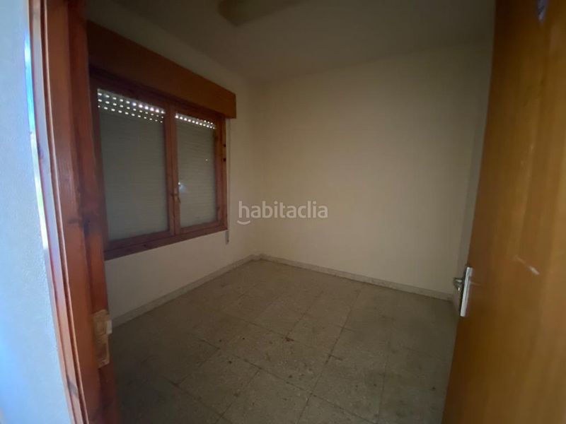 Foto 28a02785-34d9-41e2-a884-dcdf4ada2ad4. Alquiler local comercial en calle don pedro el oculista 1 local comercial calle santa elena en Bañeza (La)