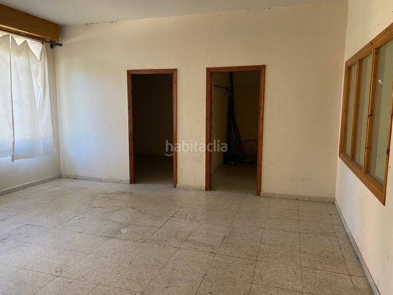 Foto 58ea5b53-53eb-4678-91dc-83ef6c300b58. Alquiler local comercial en calle don pedro el oculista 1 local comercial calle santa elena en Bañeza (La)