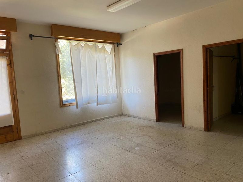 Foto a5f5ba3c-93dd-4ede-9f63-a214356bfbf2. Alquiler local comercial en calle don pedro el oculista 1 local comercial calle santa elena en Bañeza (La)