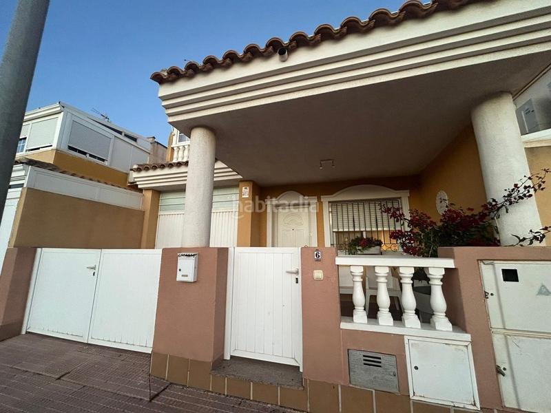 Foto 8378f84a-f33c-4cc4-91a8-e5805dcbb9e5. Casa pareada chalet pareado con garaje en los alcazares en Alcázares (Los)