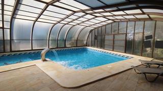 Chalet in Algezares. Chalet urb. los teatinos, independiente con piscina cubierta