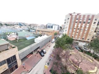 Appartamento  Calle joaqum blume. Cntrico piso junto a dez de revenga