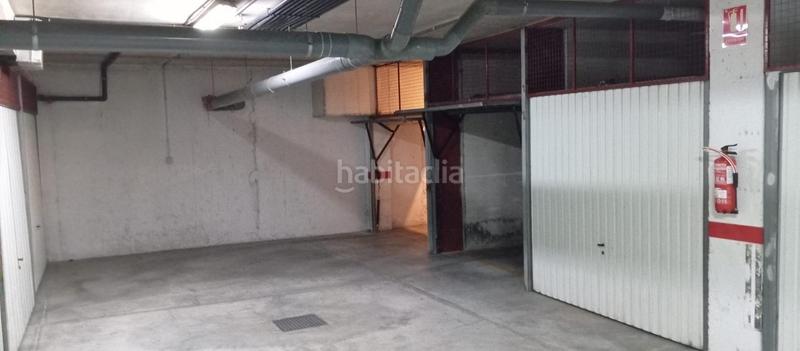 Foto aeb9e710-7815-41c3-ae8d-fe327581e000. Aparcament cotxe a El Palmar Murcia