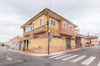 Casa adossada  Calle concordia. Espectacular adosado en molina de segura  el panderón .con gran