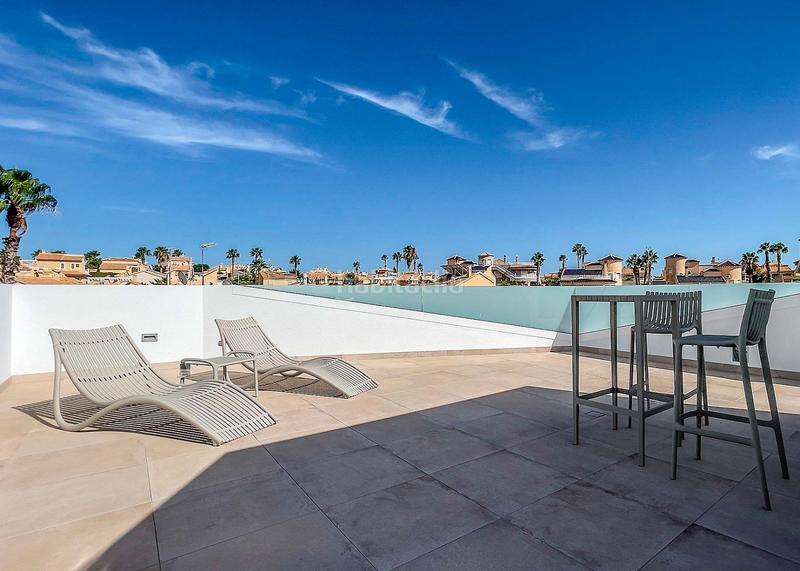 Foto fc947a1c-75d0-405d-9e67-c1354bc653dc. Maison dans La Florida Orihuela