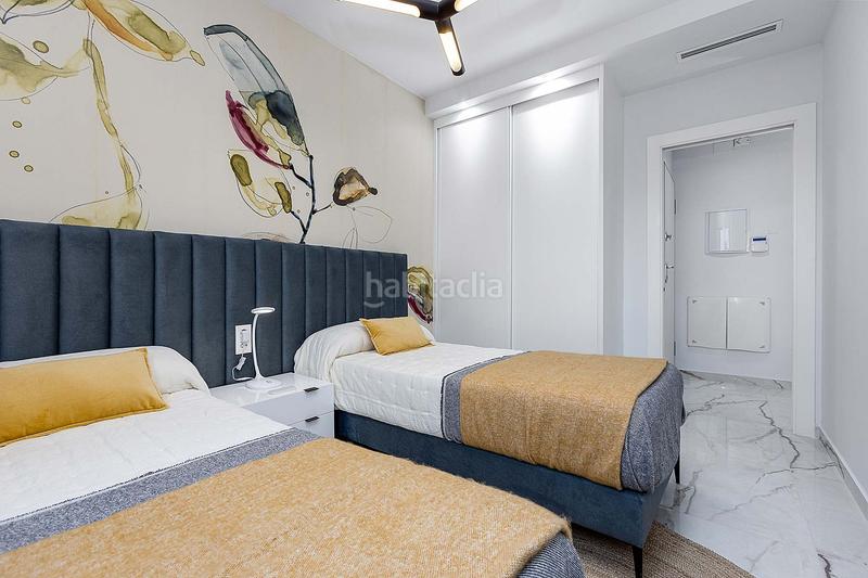 Foto e45cf9df-709e-4c16-bacc-f0d6f5610c5c. Apartament amb piscina a Los Almendros Orihuela