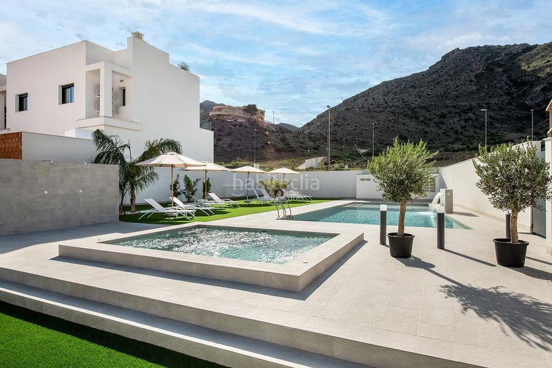 Foto 06616475-ee17-4540-afe7-219b0f33939a. Xalet amb piscina a Cox