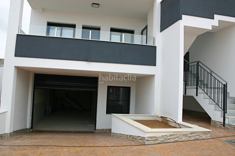 Foto 3094db95-7325-4dbb-a563-a8d16e8f820d. Casa amb piscina a La Florida Orihuela