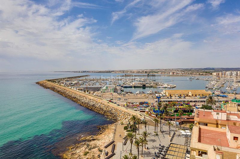 Foto 41e68041-9ee0-423a-b569-b34e46676ce7. Àtic amb piscina a Aguas Nuevas Torrevieja