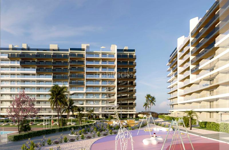 Foto f9ba8e4b-3c90-4e81-b41f-afedf22f9a74. Apartament amb piscina a Punta Prima Torrevieja